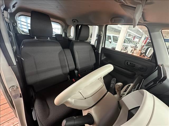 ワゴンＲスマイル ハイブリッドＳ　２トーンルーフパッケージ装着車　届出済未使用車　ブレーキサポート　ソナー　左側電動スライドドア　オートライト　シートヒーター　スマートキー　プッシュスタート　アイドリングストップ　オートライト　オートエアコン　２トーンルーフ仕様車（17枚目）