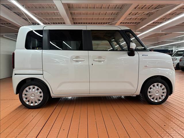 ワゴンＲスマイル ハイブリッドＳ　届出済未使用車　ブレーキサポート　ソナー　左側電動スライドドア　オートライト　シートヒーター　スマートキー　プッシュスタート　アイドリングストップ　ピュアホワイトパール塗装（8枚目）