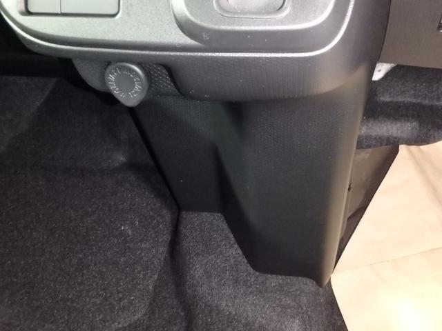 ファンクロス　届出済未使用車　ブレーキサポート　ソナー　アイドリングストップ　両側電動スライドドア　ＬＥＤヘッドライト　Ｗシートヒーター　スマートキー　プッシュスタート　オートライト　オートエアコン(43枚目)