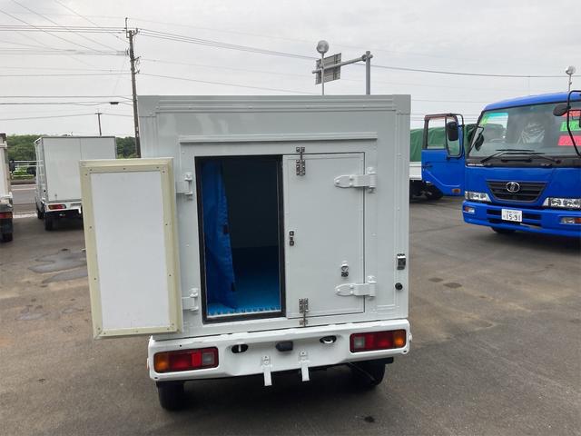 アクティトラック ＳＤＸ　冷凍車　蓄冷式　１００Ｖ　５速ミッション　エアコン　パワステ　最大積載量３５０ｋｇ　内外装仕上済（11枚目）