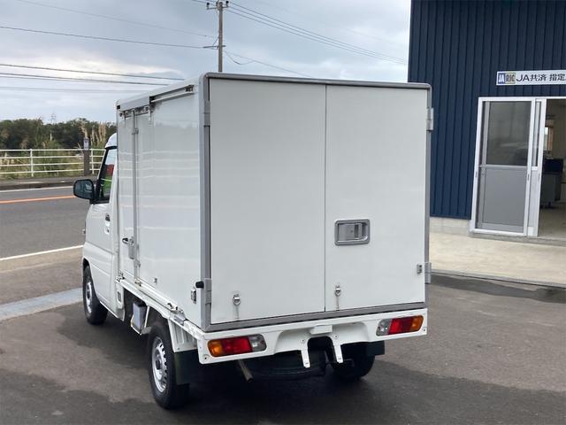 ミニキャブトラック 　保冷車　走行２２９６８ｋｍ　５速ミッション　エアコン　パワーステアリング　運転席エアバック　最大積載量３５０ｋｇ　ヘッドライトレベライザー（14枚目）