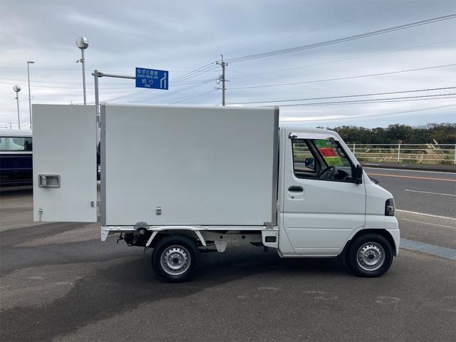 ミニキャブトラック 　保冷車　走行２２９６８ｋｍ　５速ミッション　エアコン　パワーステアリング　運転席エアバック　最大積載量３５０ｋｇ　ヘッドライトレベライザー（16枚目）