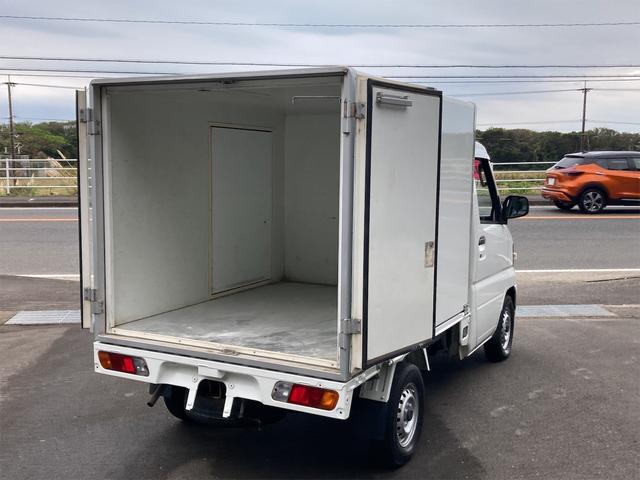ミニキャブトラック 　保冷車　走行２２９６８ｋｍ　５速ミッション　エアコン　パワーステアリング　運転席エアバック　最大積載量３５０ｋｇ　ヘッドライトレベライザー（18枚目）