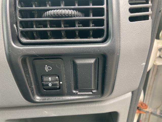 ミニキャブトラック 　保冷車　走行２２９６８ｋｍ　５速ミッション　エアコン　パワーステアリング　運転席エアバック　最大積載量３５０ｋｇ　ヘッドライトレベライザー（32枚目）