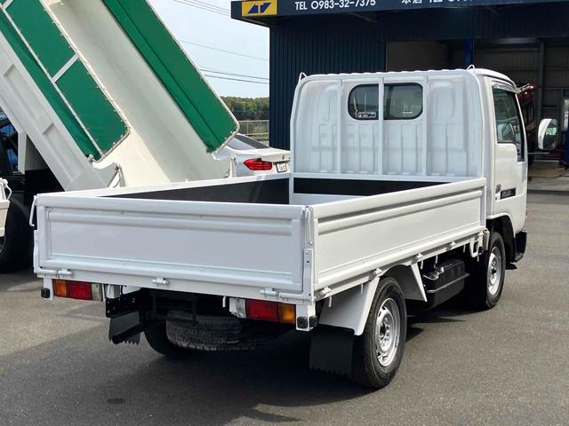 アトラストラック 　１．３ｔ　平ボディトラック　オートマ車　エアコン　パワーウィンドウ　パワーステアリング　運転席エアバッグ　ガソリン車（24枚目）