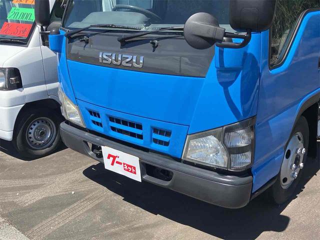 エルフトラック 　２．０ｔ低床ダンプ　ディーゼル車　トラック　５速マニュアル車　後輪ダブル　ＥＴＣ　エアコン　パワーステアリング　パワーウィンドウ　運転席エアバッグ（6枚目）