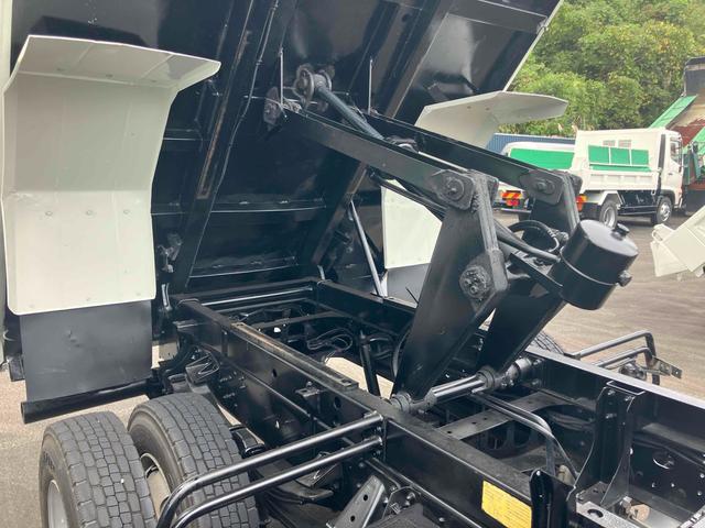 ヒノレンジャー 　４．０ｔダンプ　電動コボレーン付　６ＭＴ　後輪ダブル　キーレスエントリー　電動格納ミラー　アルミホイール　エアコン　パワーウィンドウ　運転席エアバッグ（15枚目）