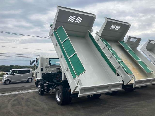 ヒノレンジャー 　４．０ｔダンプ　電動コボレーン付　６ＭＴ　後輪ダブル　キーレスエントリー　電動格納ミラー　アルミホイール　エアコン　パワーウィンドウ　運転席エアバッグ（20枚目）