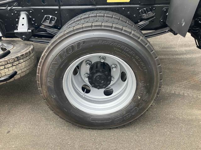 ヒノレンジャー 　４．０ｔダンプ　電動コボレーン付　６ＭＴ　後輪ダブル　キーレスエントリー　電動格納ミラー　アルミホイール　エアコン　パワーウィンドウ　運転席エアバッグ（21枚目）