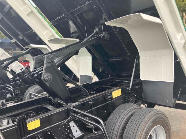 ヒノレンジャー 　４．０ｔダンプ　電動コボレーン付　６ＭＴ　後輪ダブル　キーレスエントリー　電動格納ミラー　アルミホイール　エアコン　パワーウィンドウ　運転席エアバッグ（24枚目）