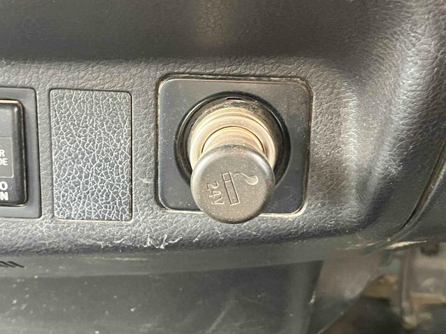 ヒノレンジャー 　４．０ｔダンプ　電動コボレーン付　６ＭＴ　後輪ダブル　キーレスエントリー　電動格納ミラー　アルミホイール　エアコン　パワーウィンドウ　運転席エアバッグ（31枚目）