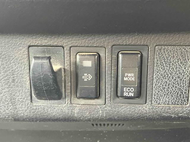 ヒノレンジャー 　４．０ｔダンプ　電動コボレーン付　６ＭＴ　後輪ダブル　キーレスエントリー　電動格納ミラー　アルミホイール　エアコン　パワーウィンドウ　運転席エアバッグ（32枚目）