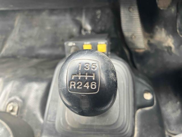 ヒノレンジャー 　４．０ｔダンプ　電動コボレーン付　６ＭＴ　後輪ダブル　キーレスエントリー　電動格納ミラー　アルミホイール　エアコン　パワーウィンドウ　運転席エアバッグ（37枚目）