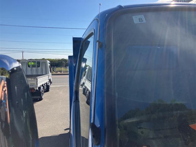 キャンター ダンプ　２．０ｔ深底ダンプステン張り　観音開き　４ＷＤ　トラック　ＭＴ　後輪ダブル　ＥＴＣ　エアコン　パワーウィンドウ　運転席エアバッグ（10枚目）