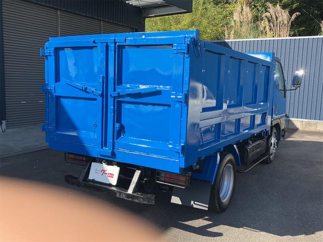 キャンター ダンプ　２．０ｔ深底ダンプステン張り　観音開き　４ＷＤ　トラック　ＭＴ　後輪ダブル　ＥＴＣ　エアコン　パワーウィンドウ　運転席エアバッグ（13枚目）