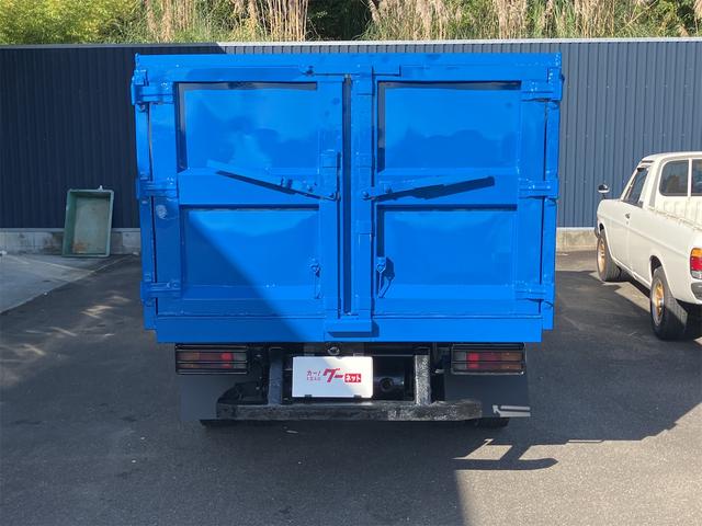 キャンター ダンプ　２．０ｔ深底ダンプステン張り　観音開き　４ＷＤ　トラック　ＭＴ　後輪ダブル　ＥＴＣ　エアコン　パワーウィンドウ　運転席エアバッグ（14枚目）