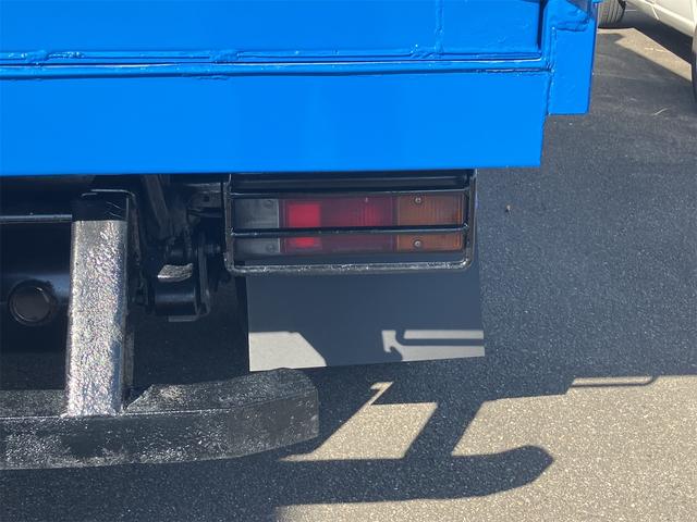 キャンター ダンプ　２．０ｔ深底ダンプステン張り　観音開き　４ＷＤ　トラック　ＭＴ　後輪ダブル　ＥＴＣ　エアコン　パワーウィンドウ　運転席エアバッグ（17枚目）