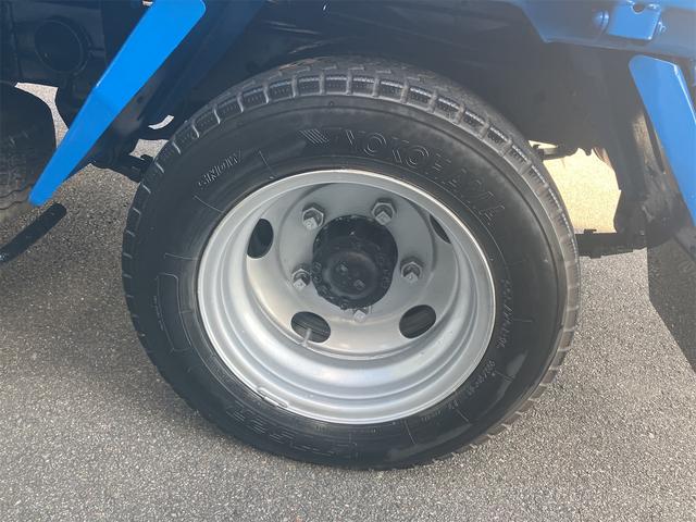 キャンター ダンプ　２．０ｔ深底ダンプステン張り　観音開き　４ＷＤ　トラック　ＭＴ　後輪ダブル　ＥＴＣ　エアコン　パワーウィンドウ　運転席エアバッグ（22枚目）