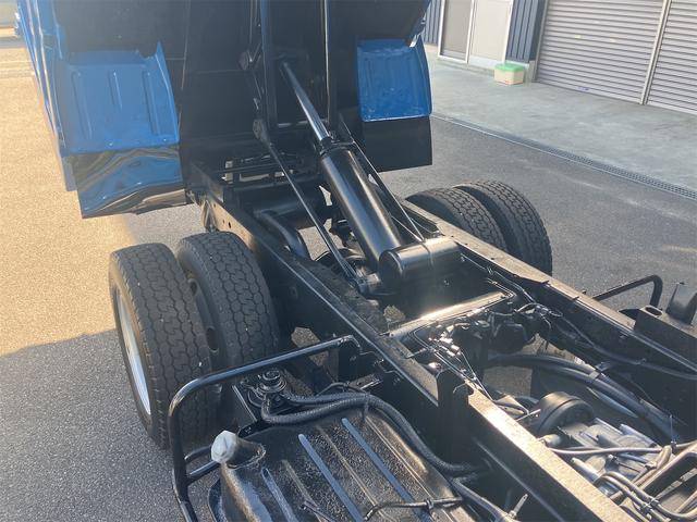 キャンター ダンプ　２．０ｔ深底ダンプステン張り　観音開き　４ＷＤ　トラック　ＭＴ　後輪ダブル　ＥＴＣ　エアコン　パワーウィンドウ　運転席エアバッグ（26枚目）