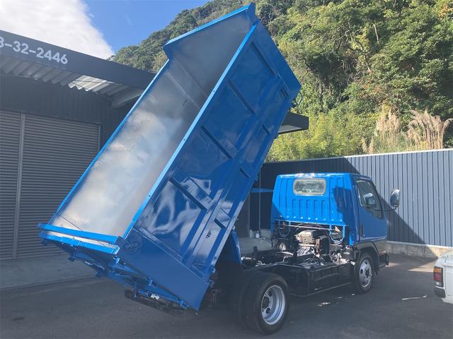 キャンター ダンプ　２．０ｔ深底ダンプステン張り　観音開き　４ＷＤ　トラック　ＭＴ　後輪ダブル　ＥＴＣ　エアコン　パワーウィンドウ　運転席エアバッグ（29枚目）