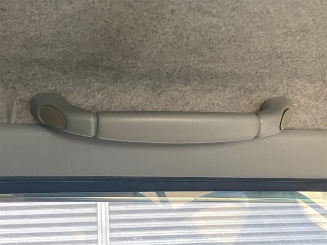 キャンター ダンプ　２．０ｔ深底ダンプステン張り　観音開き　４ＷＤ　トラック　ＭＴ　後輪ダブル　ＥＴＣ　エアコン　パワーウィンドウ　運転席エアバッグ（41枚目）