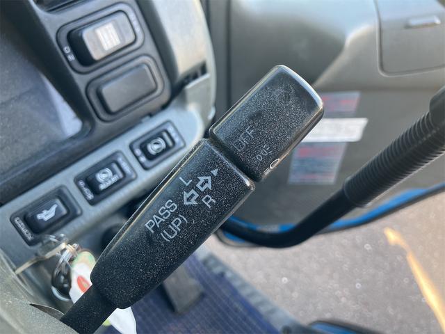 キャンター ダンプ　２．０ｔ深底ダンプステン張り　観音開き　４ＷＤ　トラック　ＭＴ　後輪ダブル　ＥＴＣ　エアコン　パワーウィンドウ　運転席エアバッグ（48枚目）
