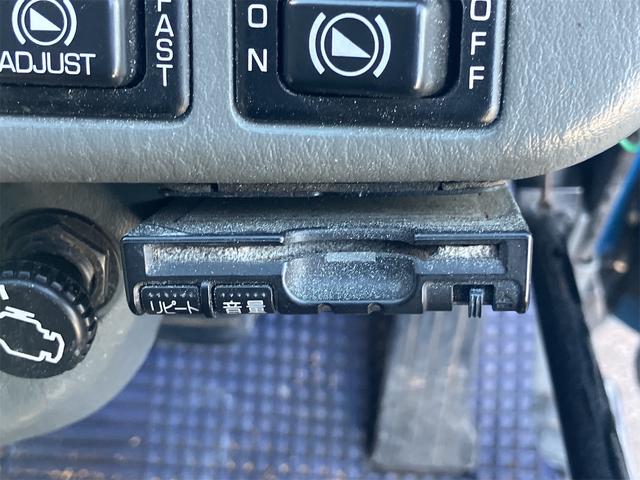 キャンター ダンプ　２．０ｔ深底ダンプステン張り　観音開き　４ＷＤ　トラック　ＭＴ　後輪ダブル　ＥＴＣ　エアコン　パワーウィンドウ　運転席エアバッグ（53枚目）