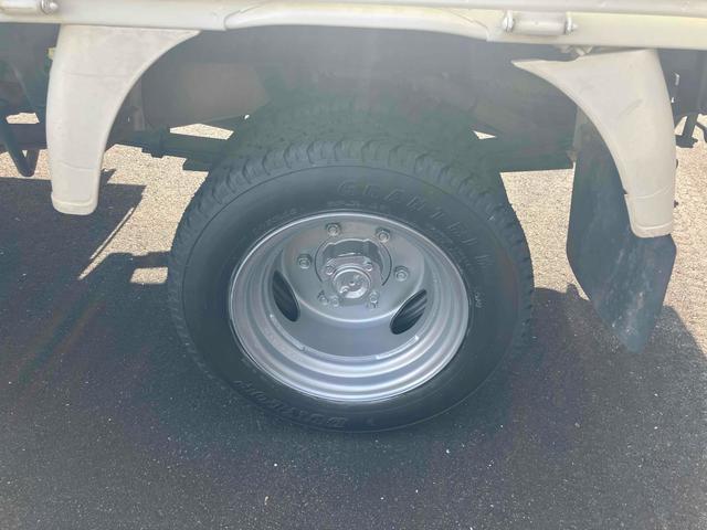 ボンゴトラック ワイドローＧＬ　４ＷＤ　トラック　ＭＴ　後輪ダブル　パワーステアリング　積載量１．０ｔ・マニュアル車・走行距離４８０００ｋｍ（24枚目）