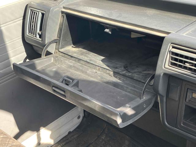 ボンゴトラック ワイドローＧＬ　４ＷＤ　トラック　ＭＴ　後輪ダブル　パワーステアリング　積載量１．０ｔ・マニュアル車・走行距離４８０００ｋｍ（40枚目）