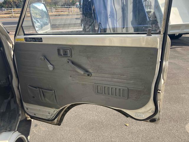 ボンゴトラック ワイドローＧＬ　４ＷＤ　トラック　ＭＴ　後輪ダブル　パワーステアリング　積載量１．０ｔ・マニュアル車・走行距離４８０００ｋｍ（52枚目）