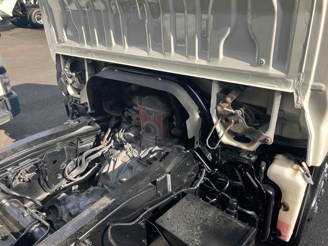 デュトロ 　２ｔダンプ　トラック　ダンプ　ＭＴ　後輪ダブル　エアコン　パワーウィンドウ　パワーステアリング　運転席エアバッグ（15枚目）