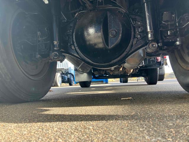 デュトロ 　２ｔダンプ　トラック　ダンプ　ＭＴ　後輪ダブル　エアコン　パワーウィンドウ　パワーステアリング　運転席エアバッグ（30枚目）