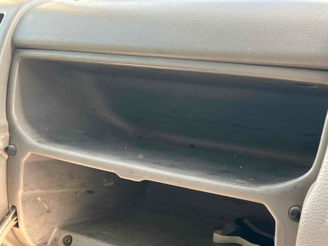 デュトロ 　２ｔダンプ　トラック　ダンプ　ＭＴ　後輪ダブル　エアコン　パワーウィンドウ　パワーステアリング　運転席エアバッグ（43枚目）