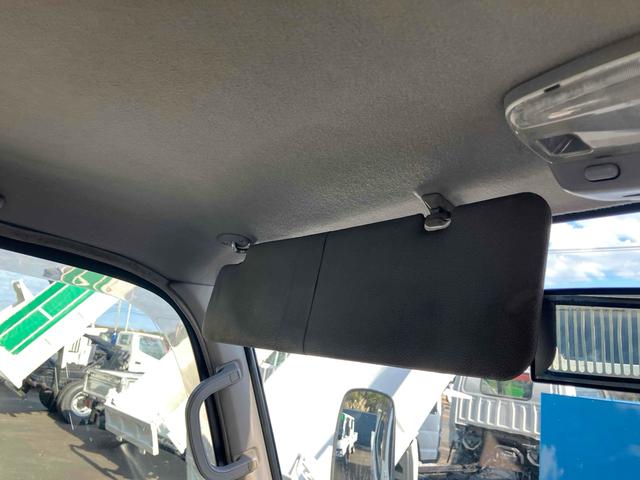 デュトロ 　２ｔダンプ　トラック　ダンプ　ＭＴ　後輪ダブル　エアコン　パワーウィンドウ　パワーステアリング　運転席エアバッグ（47枚目）