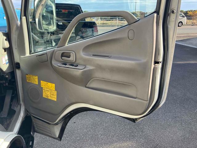 デュトロ 　２ｔダンプ　トラック　ダンプ　ＭＴ　後輪ダブル　エアコン　パワーウィンドウ　パワーステアリング　運転席エアバッグ（59枚目）