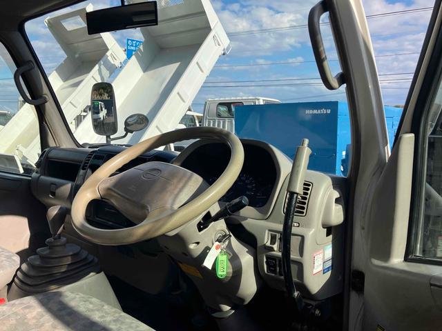 デュトロ 　２ｔダンプ　トラック　ダンプ　ＭＴ　後輪ダブル　エアコン　パワーウィンドウ　パワーステアリング　運転席エアバッグ（60枚目）