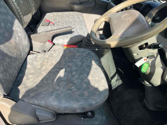 デュトロ 　２ｔダンプ　トラック　ダンプ　ＭＴ　後輪ダブル　エアコン　パワーウィンドウ　パワーステアリング　運転席エアバッグ（63枚目）