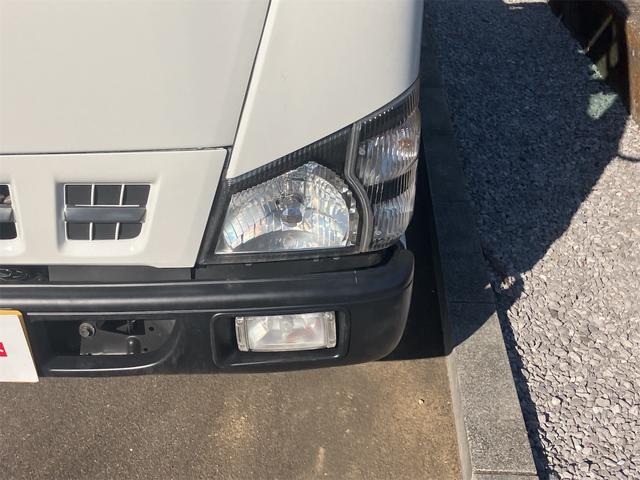 タイタントラック その他　２ｔ　ダンプ　トラック　ＭＴ　後輪ダブル　エアコン　パワーステアリング　パワーウィンドウ　運転席エアバッグ（5枚目）