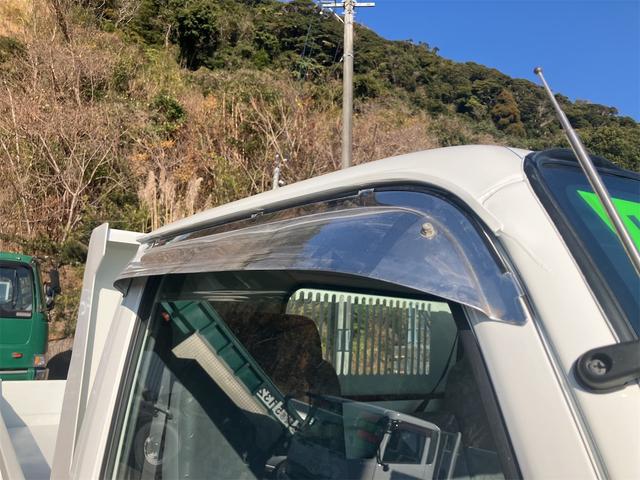 タイタントラック その他　２ｔ　ダンプ　トラック　ＭＴ　後輪ダブル　エアコン　パワーステアリング　パワーウィンドウ　運転席エアバッグ（9枚目）