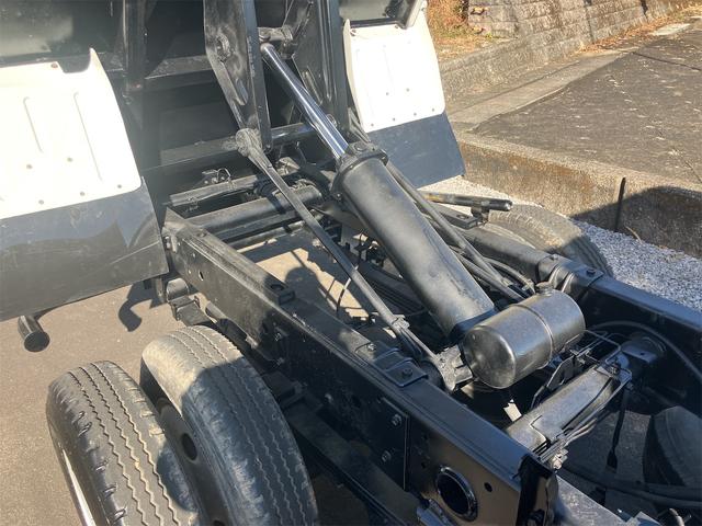 タイタントラック その他　２ｔ　ダンプ　トラック　ＭＴ　後輪ダブル　エアコン　パワーステアリング　パワーウィンドウ　運転席エアバッグ（15枚目）