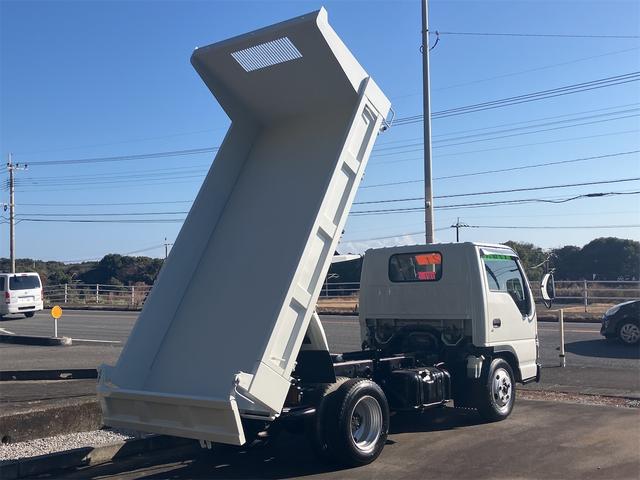 タイタントラック その他　２ｔ　ダンプ　トラック　ＭＴ　後輪ダブル　エアコン　パワーステアリング　パワーウィンドウ　運転席エアバッグ（18枚目）