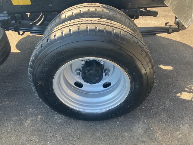 タイタントラック その他　２ｔ　ダンプ　トラック　ＭＴ　後輪ダブル　エアコン　パワーステアリング　パワーウィンドウ　運転席エアバッグ（20枚目）