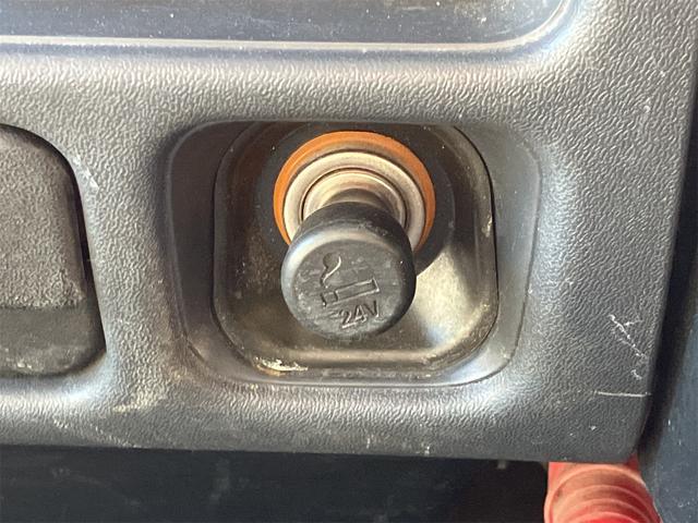 タイタントラック その他　２ｔ　ダンプ　トラック　ＭＴ　後輪ダブル　エアコン　パワーステアリング　パワーウィンドウ　運転席エアバッグ（40枚目）