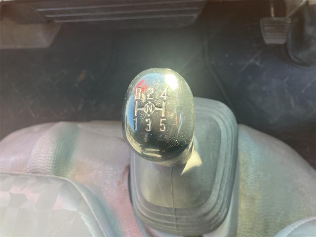 タイタントラック その他　２ｔ　ダンプ　トラック　ＭＴ　後輪ダブル　エアコン　パワーステアリング　パワーウィンドウ　運転席エアバッグ（44枚目）