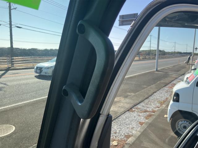 タイタントラック その他　２ｔ　ダンプ　トラック　ＭＴ　後輪ダブル　エアコン　パワーステアリング　パワーウィンドウ　運転席エアバッグ（50枚目）