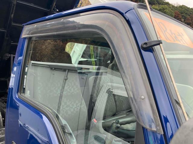 タイタントラック 3.0tダンプ 走行距離85000km トラック MT 後輪ダブル ESC エアコン パワーステアリング パワーウィンドウ 運転席エアバッグ(10枚目)