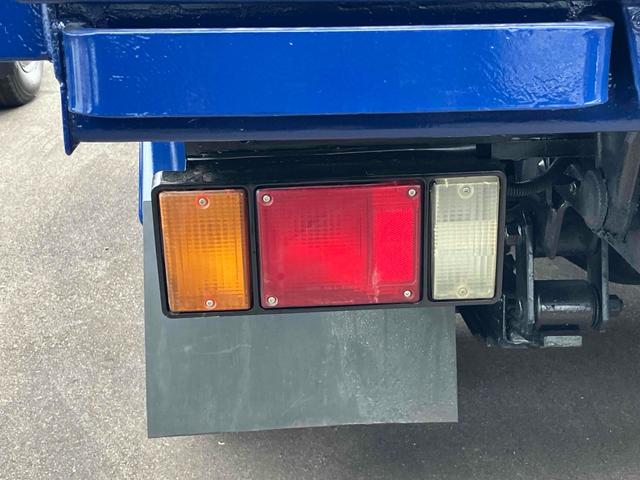 タイタントラック 3.0tダンプ 走行距離85000km トラック MT 後輪ダブル ESC エアコン パワーステアリング パワーウィンドウ 運転席エアバッグ(27枚目)