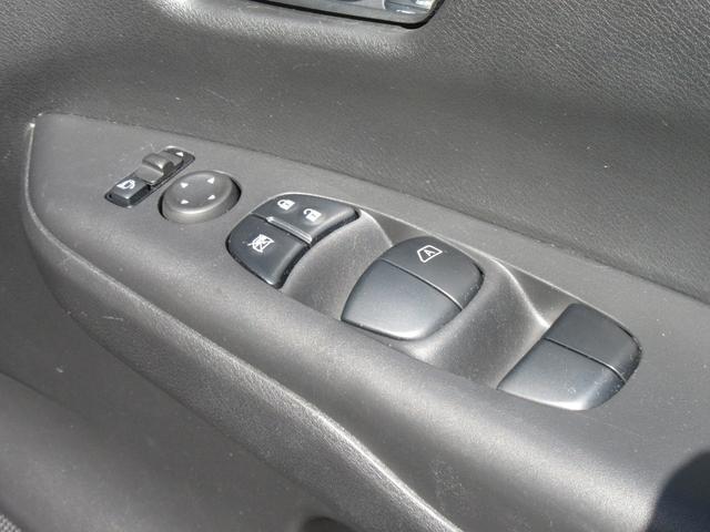 セレナ ハイウェイスターＶ　ＥＴＣ　バックカメラ　ナビ　クリアランスソナー　オートクルーズコントロール　レーンアシスト　衝突被害軽減システム　両側電動スライドドア　オートライト　ＬＥＤヘッドランプ　スマートキー（13枚目）