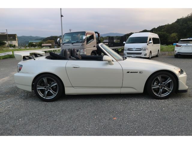 Ｓ２０００ タイプＳ　１オーナー・実　走　行・点検記録簿付き・修復歴無し・１３１４１キロ・後期モデル・６速ミッション・純正ナビ・ＴＶ・（5枚目）
