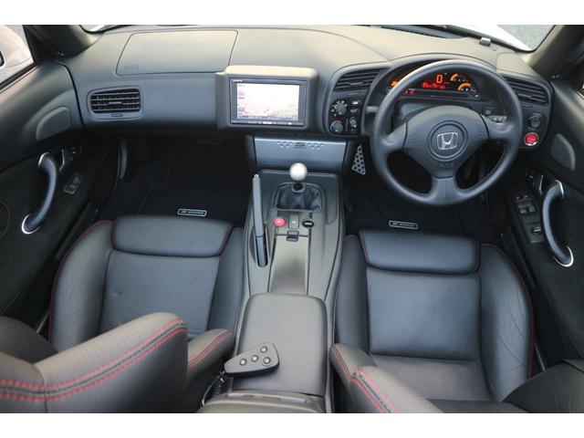 Ｓ２０００ タイプＳ　１オーナー・実　走　行・点検記録簿付き・修復歴無し・１３１４１キロ・後期モデル・６速ミッション・純正ナビ・ＴＶ・（10枚目）